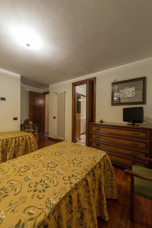 טיבולי Villa Serapide B&B מראה חיצוני תמונה
